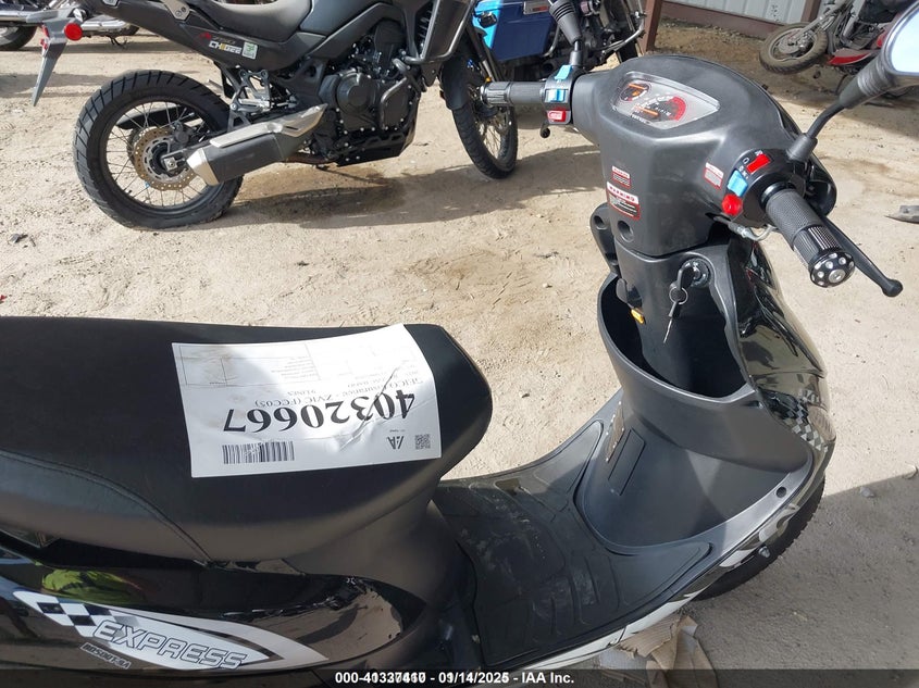 2023 JIANGSU BAODIAO(VIN: L2BB9NCC0PB522038