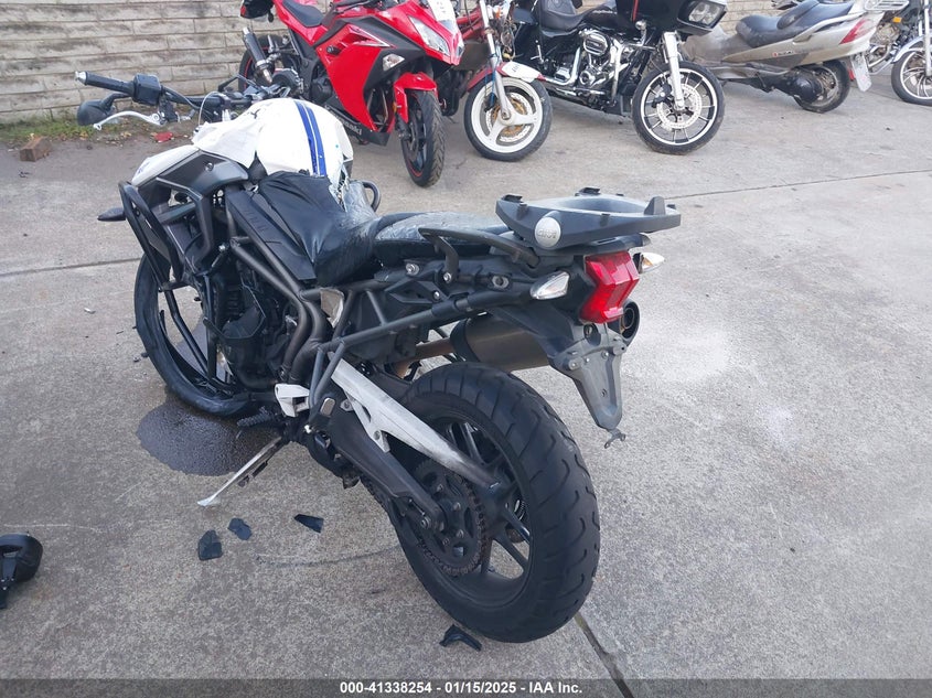 2016 TRIUMPH MOTORCYCLE TIGER 800 XR SMTE03BF0GT713628