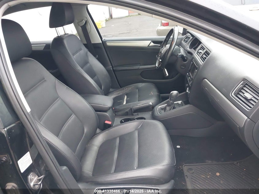 2015 VOLKSWAGEN JETTA VIN: 3VWD17AJXFM351760