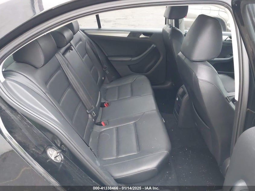 2015 VOLKSWAGEN JETTA VIN: 3VWD17AJXFM351760