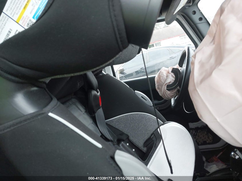 2016 JEEP WRANGLER UNLIMITED SPORT - 1C4BJWDG0GL304180