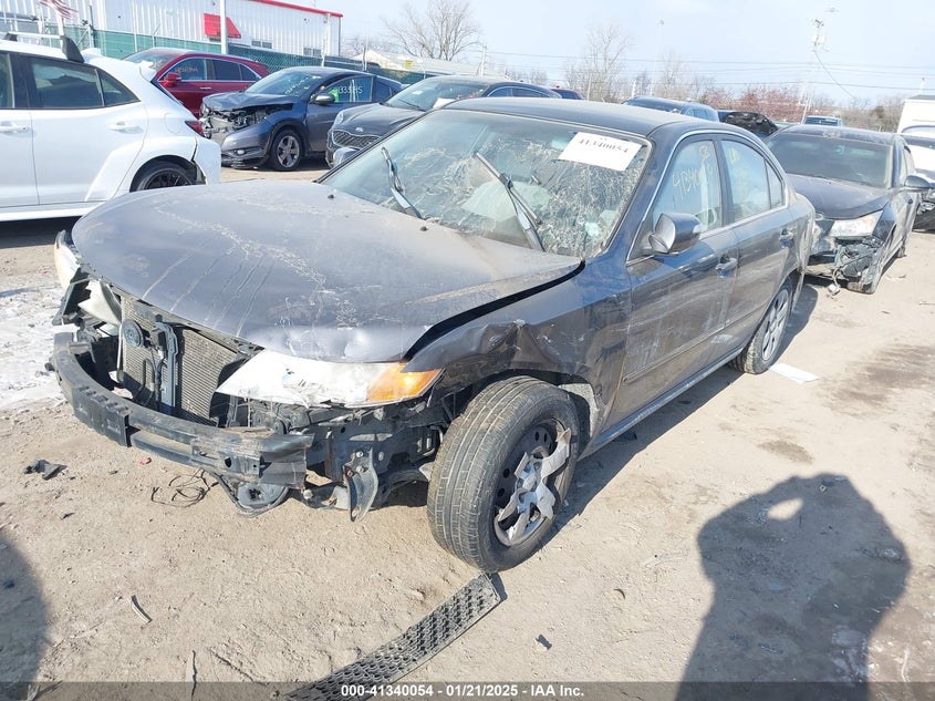 2009 KIA OPTIMA VIN: KNAGE228X95283163