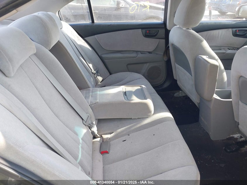 2009 KIA OPTIMA VIN: KNAGE228X95283163