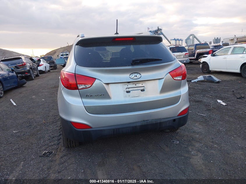 2015 HYUNDAI TUCSON SE - KM8JUCAG2FU048733