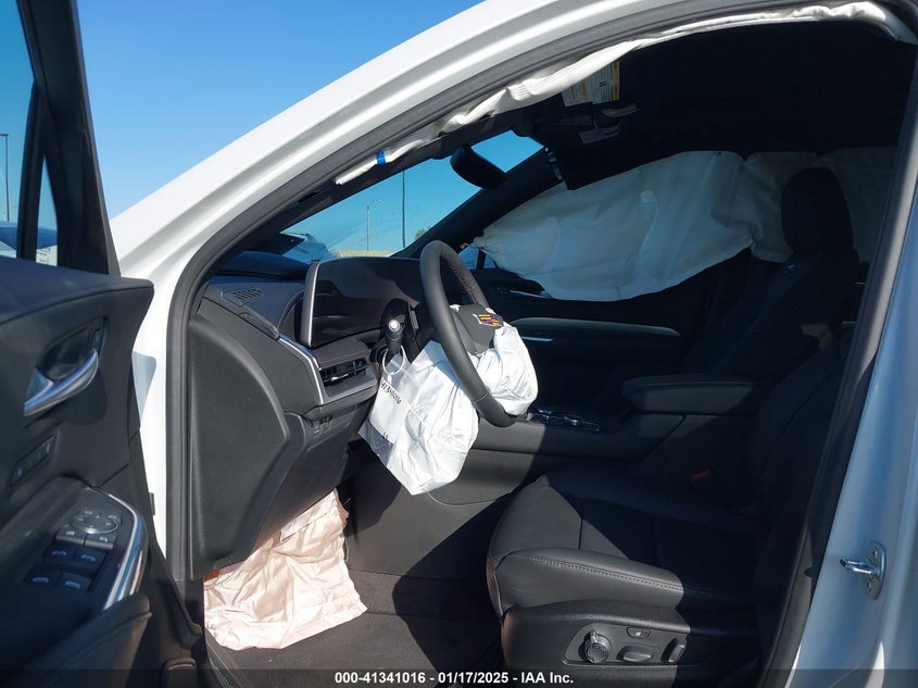 2025 CADILLAC XT4 VIN: 1GYFZCR45SF120216