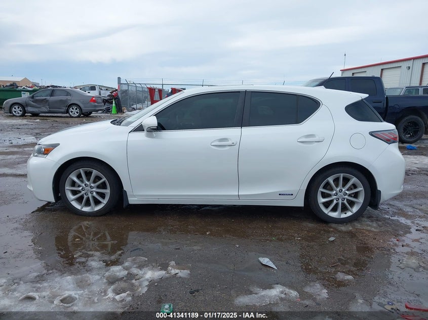 2013 LEXUS CT 200H - JTHKD5BHXD2169044