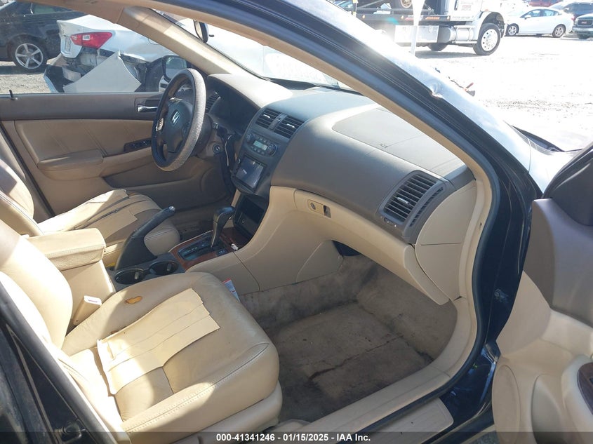 2007 HONDA ACCORD VIN: 1HGCM56817A076943