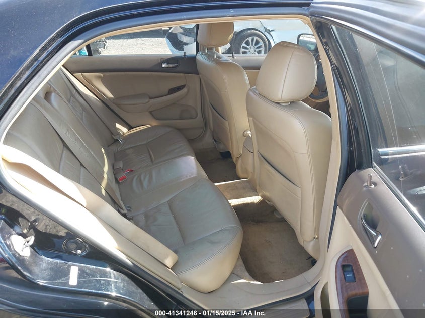 2007 HONDA ACCORD VIN: 1HGCM56817A076943