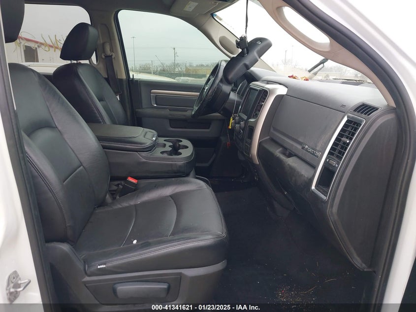 2017 RAM 1500 VIN: 3C6RR7LT8HG523843