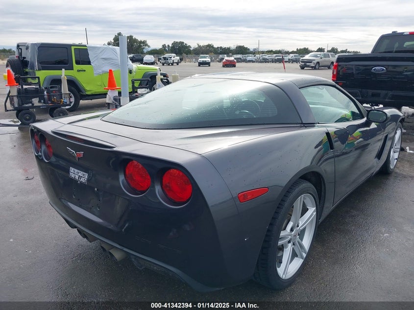 2011 CHEVROLET CORVETTE VIN: 1G1YE2DW2B5102218