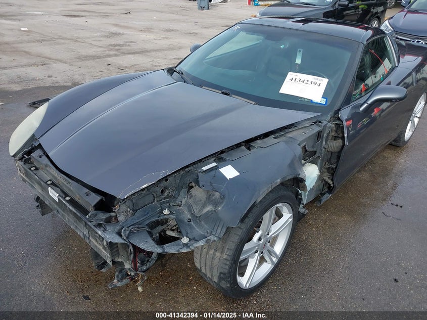2011 CHEVROLET CORVETTE VIN: 1G1YE2DW2B5102218