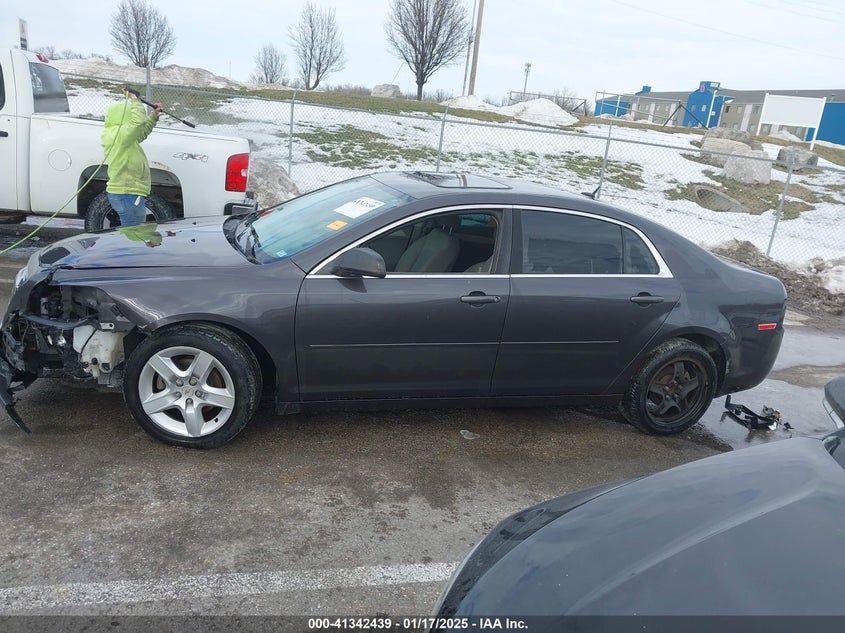 2011 CHEVROLET MALIBU VIN: 1G1ZB5E10BF338460