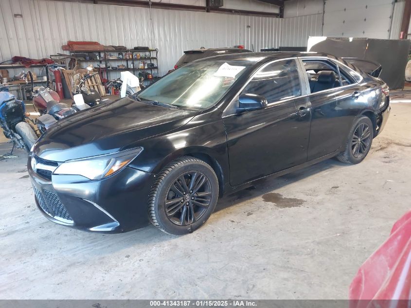 VIN 4T1BF1FK3FU037031 2015 Toyota Camry, SE no.2