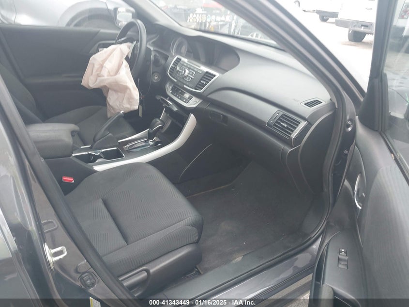 2015 HONDA ACCORD VIN: 1HGCR2F37FA175513