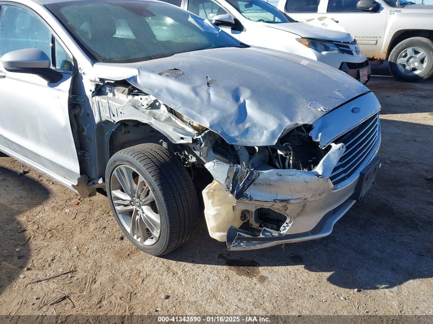 2019 FORD FUSION VIN: 3FA6P0T98KR233567
