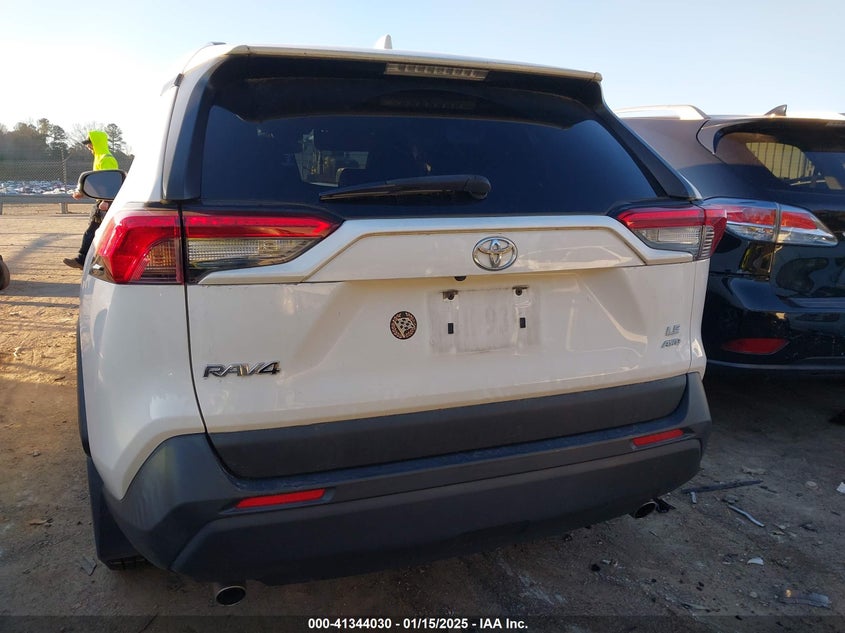 2019 TOYOTA RAV4 LE - JTMG1RFVXKD515408