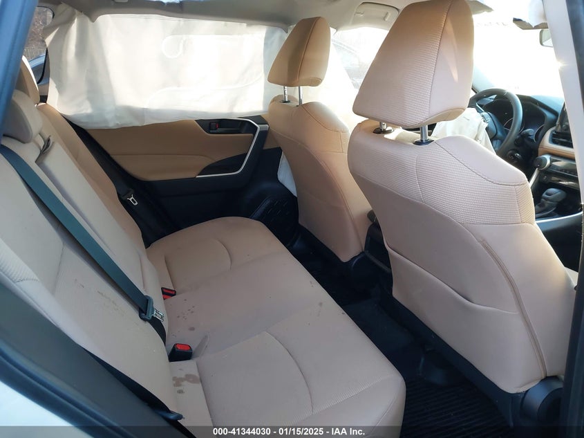 2019 TOYOTA RAV4 LE - JTMG1RFVXKD515408