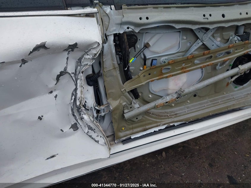 2019 TOYOTA CAMRY SE - 4T1B11HKXKU282883