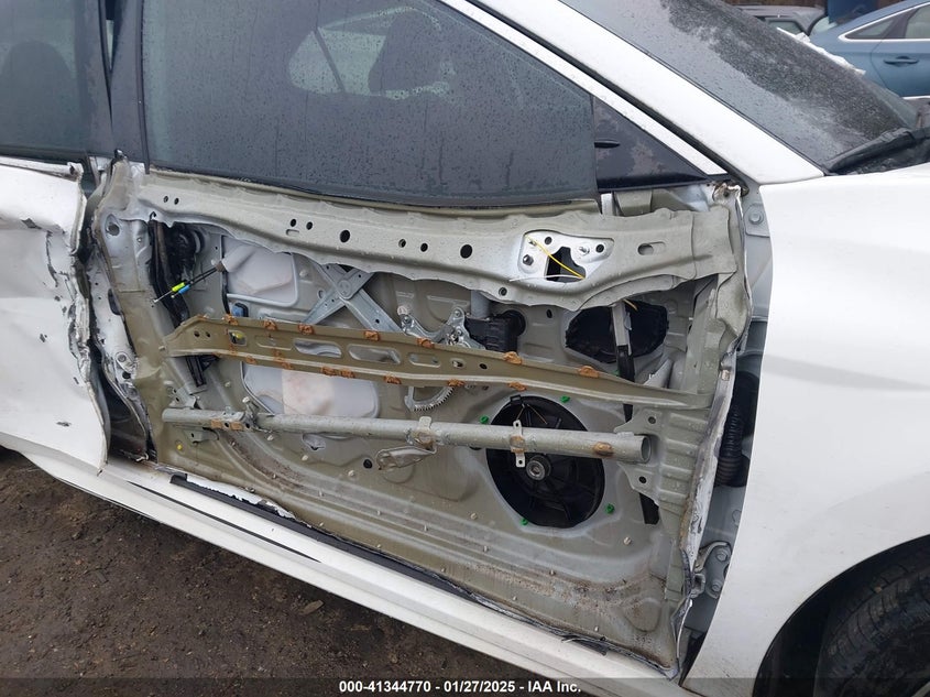 2019 TOYOTA CAMRY SE - 4T1B11HKXKU282883