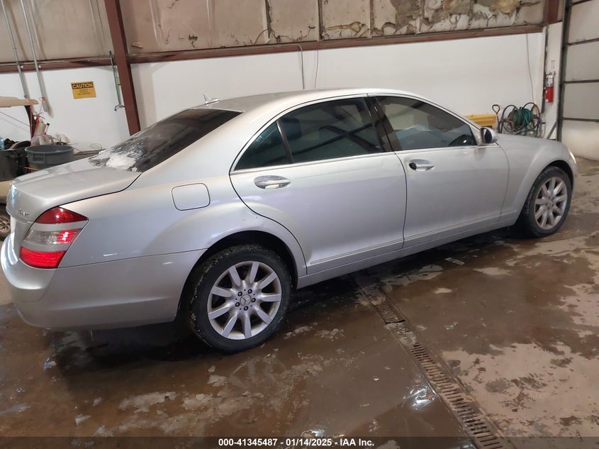 2007 MERCEDES-BENZ S 550 VIN: WDDNG86X87A134270