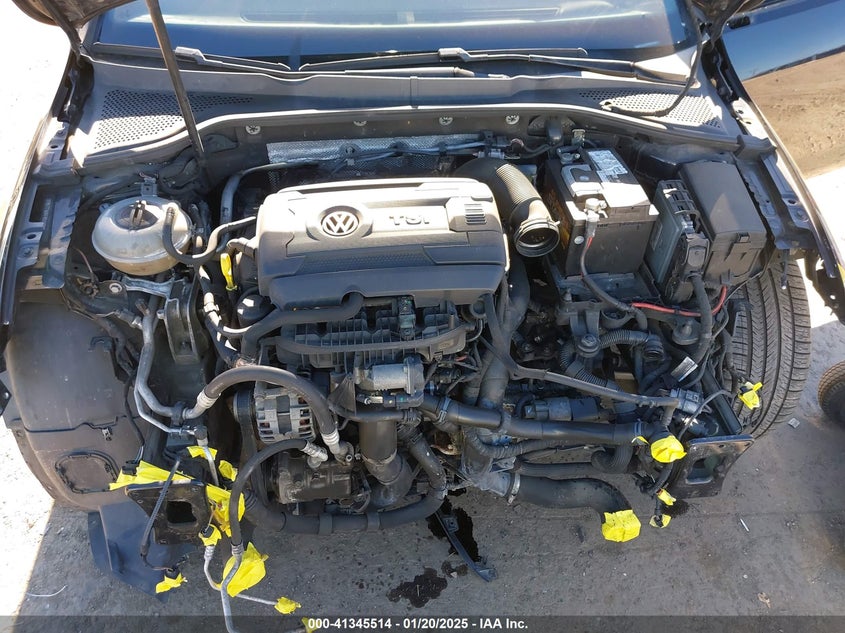 2015 VOLKSWAGEN GOLF GTI 2.0T SE 4-DOOR - 3VW5T7AUXFM009993