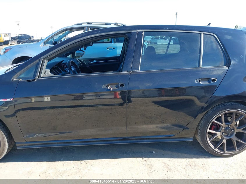 2015 VOLKSWAGEN GOLF GTI 2.0T SE 4-DOOR - 3VW5T7AUXFM009993