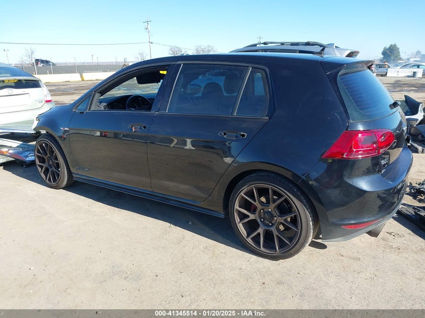 2015 VOLKSWAGEN GOLF GTI 2.0T SE 4-DOOR - 3VW5T7AUXFM009993