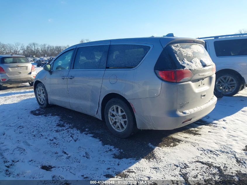 VIN 2C4RC1DG4HR516617 2017 Chrysler Pacifica, Touring no.3