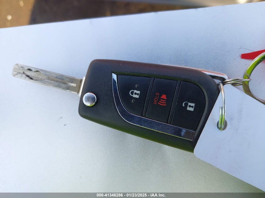 2019 TOYOTA RAV4 HYBRID LE - JTMMWRFV7KJ008875