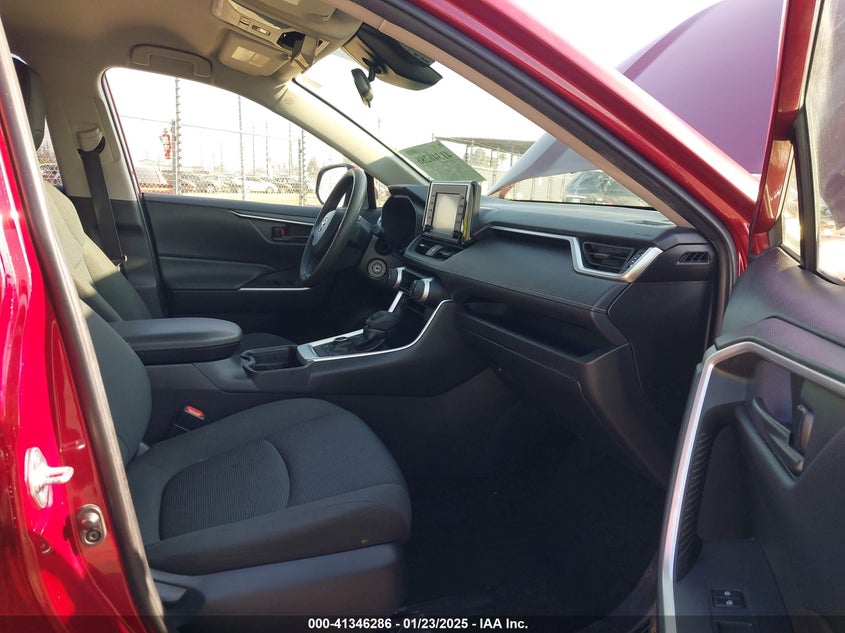 2019 TOYOTA RAV4 HYBRID LE - JTMMWRFV7KJ008875