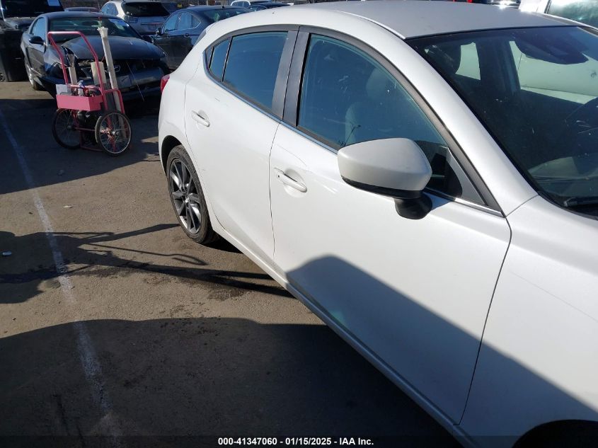 VIN 3MZBN1L31JM185077 2018 Mazda 3, Touring no.13