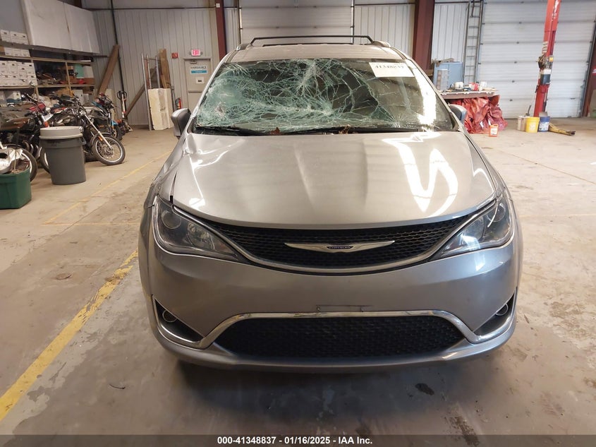 2019 Chrysler Pacifica Touring L VIN: 2C4RC1BG9KR554385 Lot: 41348837