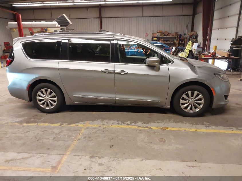 2019 Chrysler Pacifica Touring L VIN: 2C4RC1BG9KR554385 Lot: 41348837