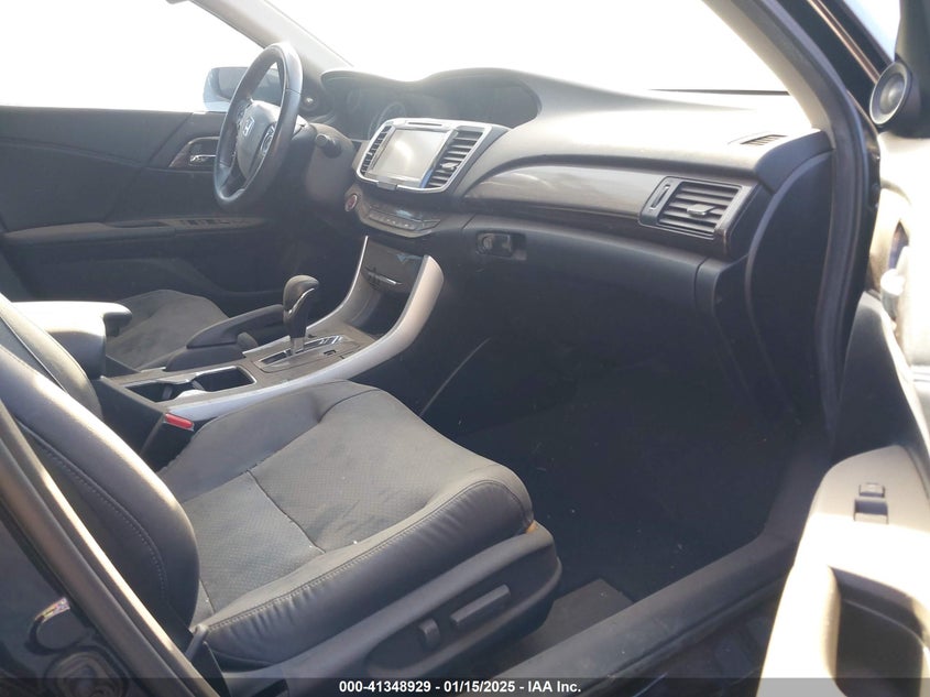 2016 HONDA ACCORD VIN: 1HGCR2F80GA061513