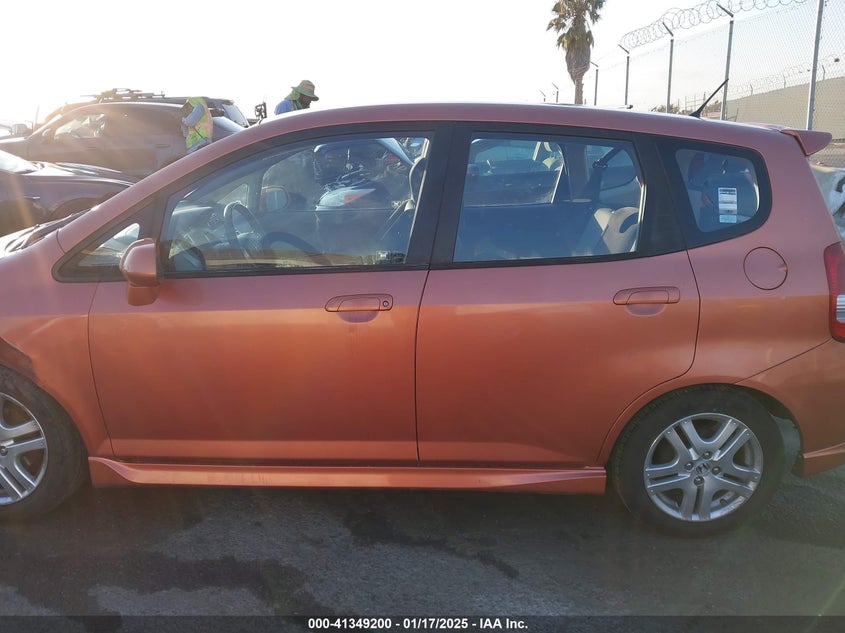2008 HONDA FIT VIN: JHMGD38618S036470