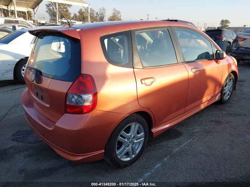 2008 HONDA FIT VIN: JHMGD38618S036470