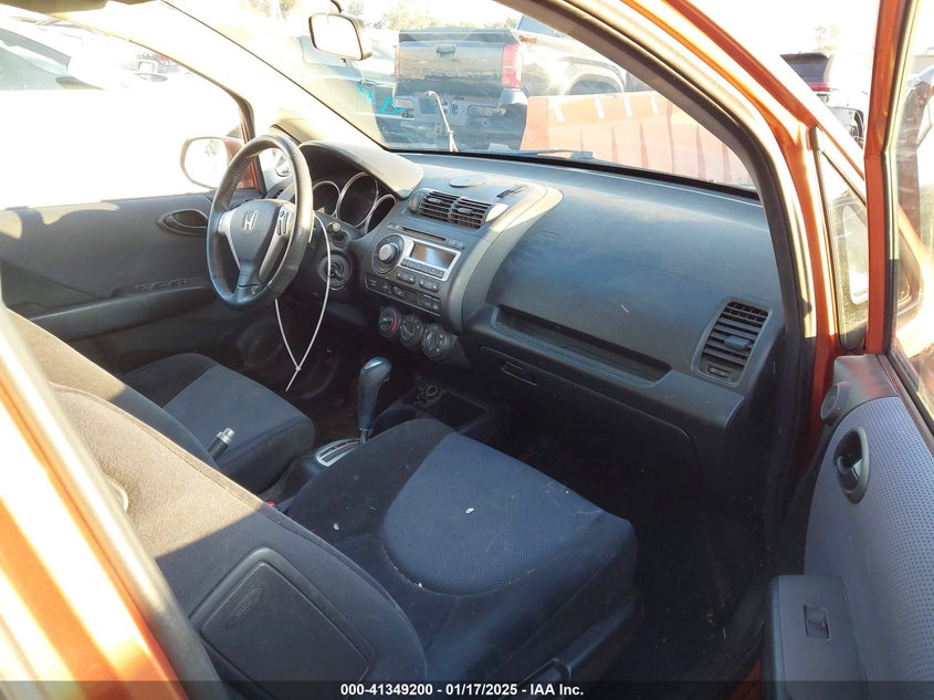 2008 HONDA FIT VIN: JHMGD38618S036470