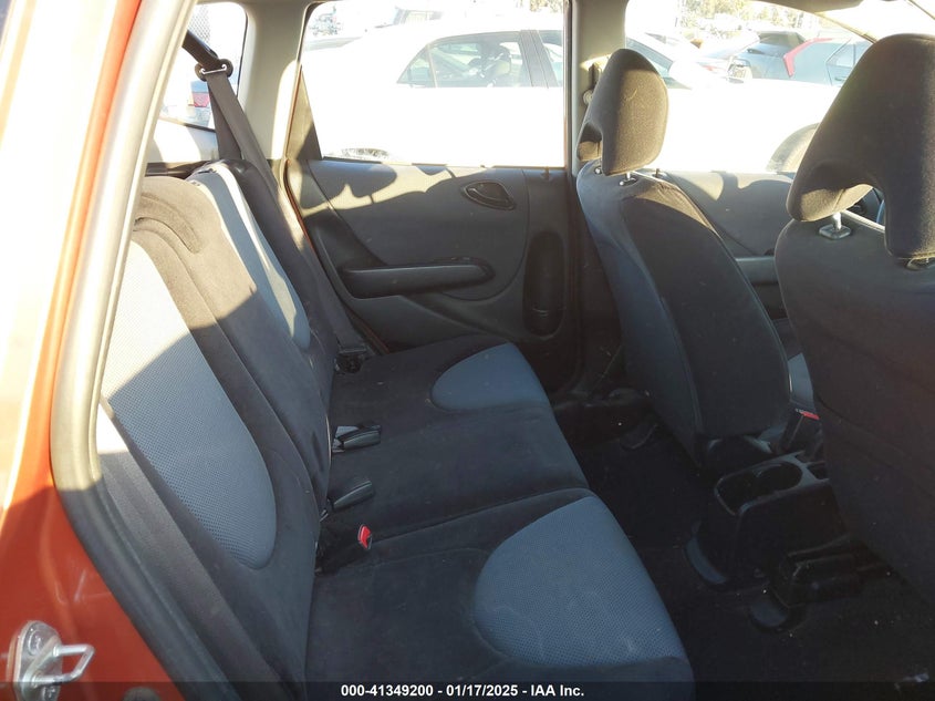 2008 HONDA FIT VIN: JHMGD38618S036470