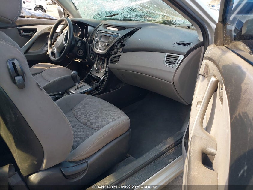 2013 HYUNDAI ELANTRA VIN: KMHDH6AE9DU017235
