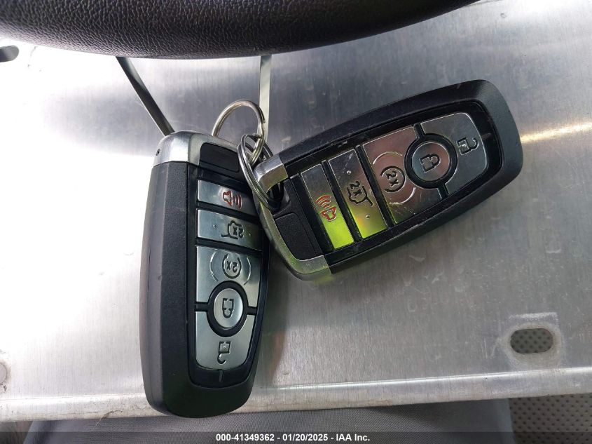 2018 Ford Expedition Xlt VIN: 1FMJU1HT3JEA17677 Lot: 41349362