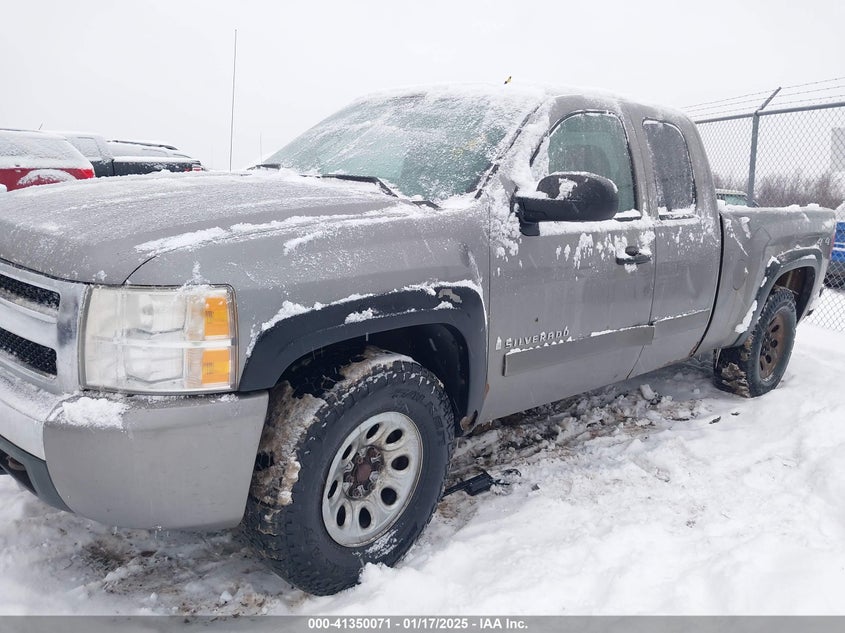 2007 CHEVROLET SILVERADO 1500 VIN: 1GCEK190X7Z608395