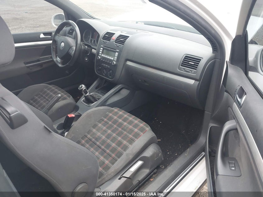 2008 VOLKSWAGEN GTI VIN: WVWEV71K38W269828