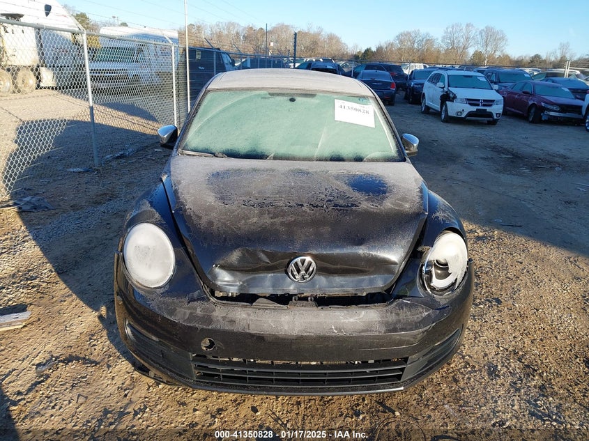 2013 VOLKSWAGEN BEETLE COUPE VIN: 3VWJP7AT1DM657195