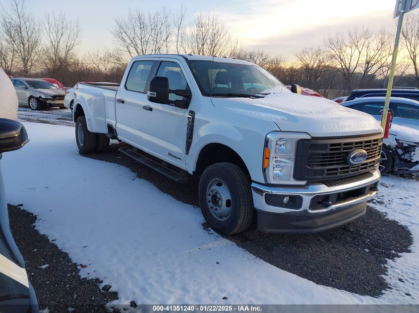 2023 UNKNOWN F-350  (VIN: 1FT8W3DT0PED50734)