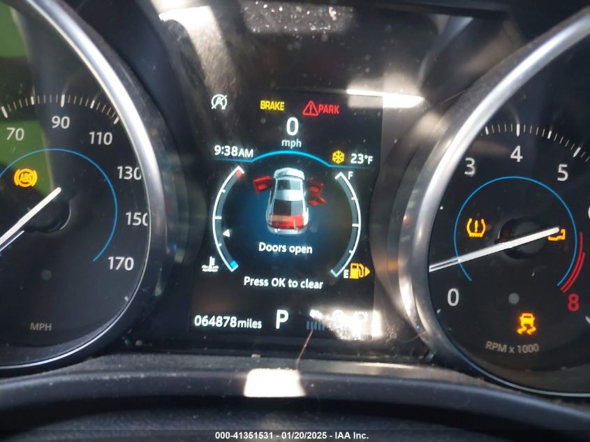 Jaguar XE 2019-auction-6