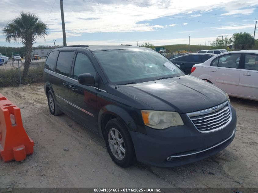 VIN 2C4RC1BG9DR658040 2013 Chrysler Town and Countr... no.1