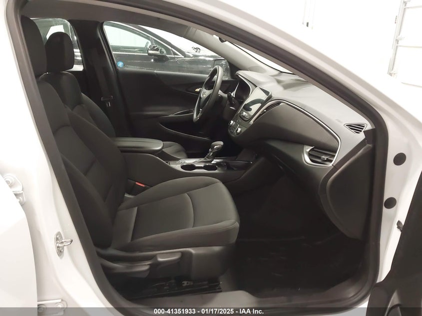2023 CHEVROLET MALIBU VIN: 1G1ZD5ST9PF138362