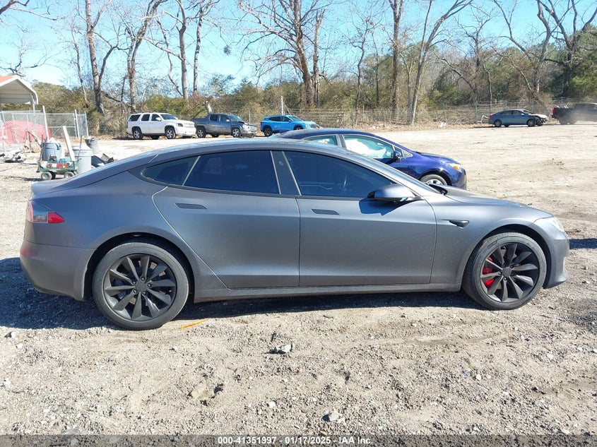 2017 TESLA MODEL S VIN: 5YJSA1E27HF231755