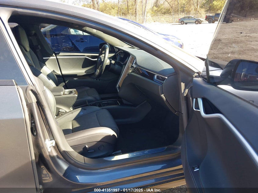 2017 TESLA MODEL S VIN: 5YJSA1E27HF231755