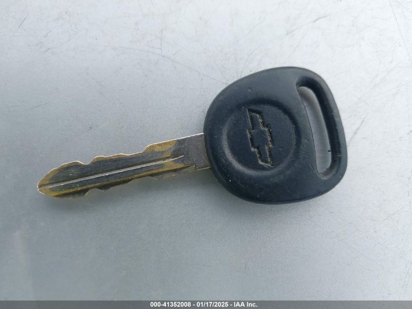 2004 Chevrolet Tahoe Lt VIN: 1GNEK13284R267153 Lot: 41352008